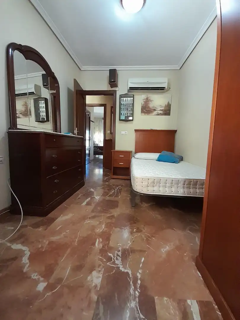 Dormitori de Casa o xalet en venda en Córdoba amb Aire condicionat, Terrassa i Balcó