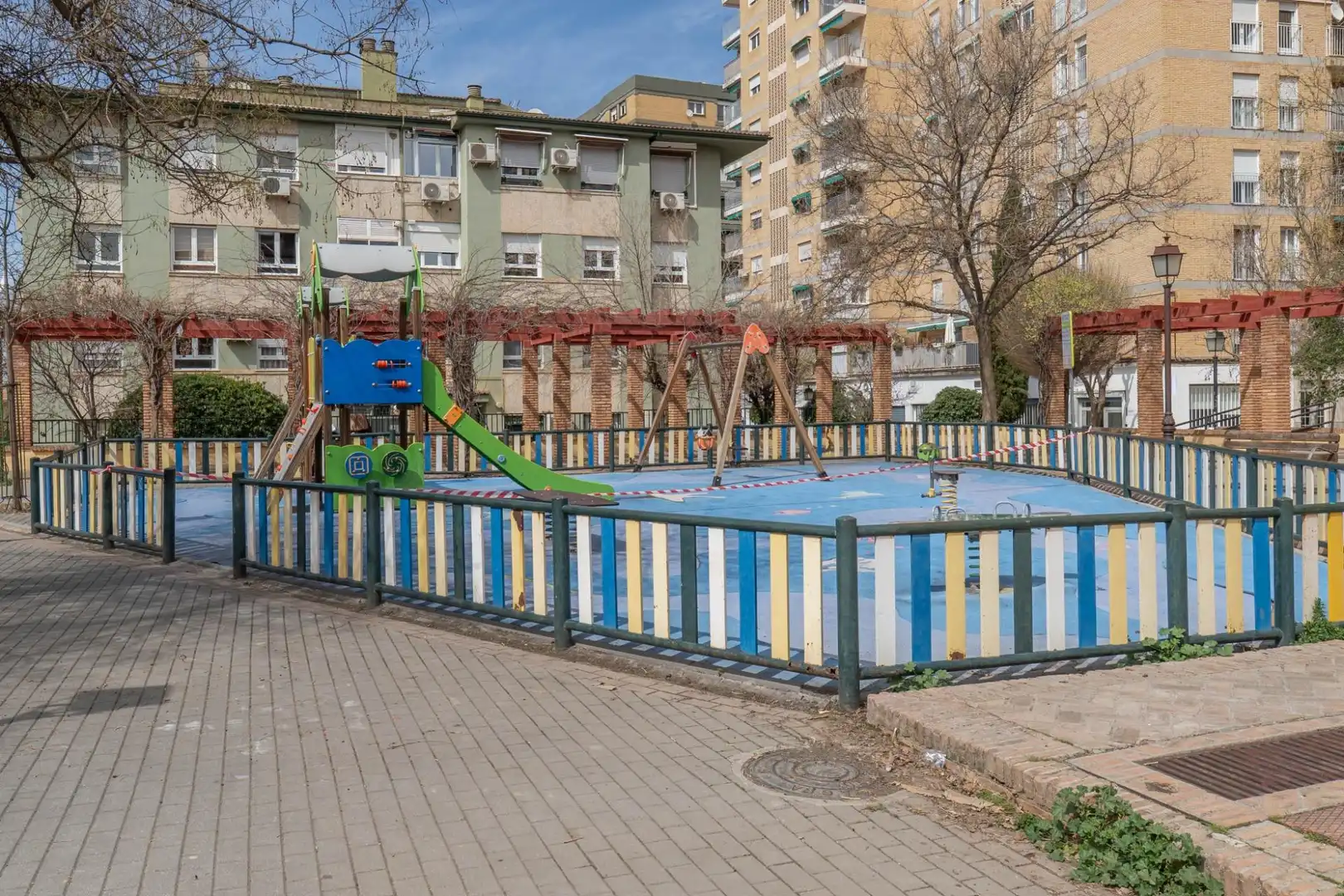 Exterior view of Flat for sale in Granada  with Air Conditioner and Balcony
