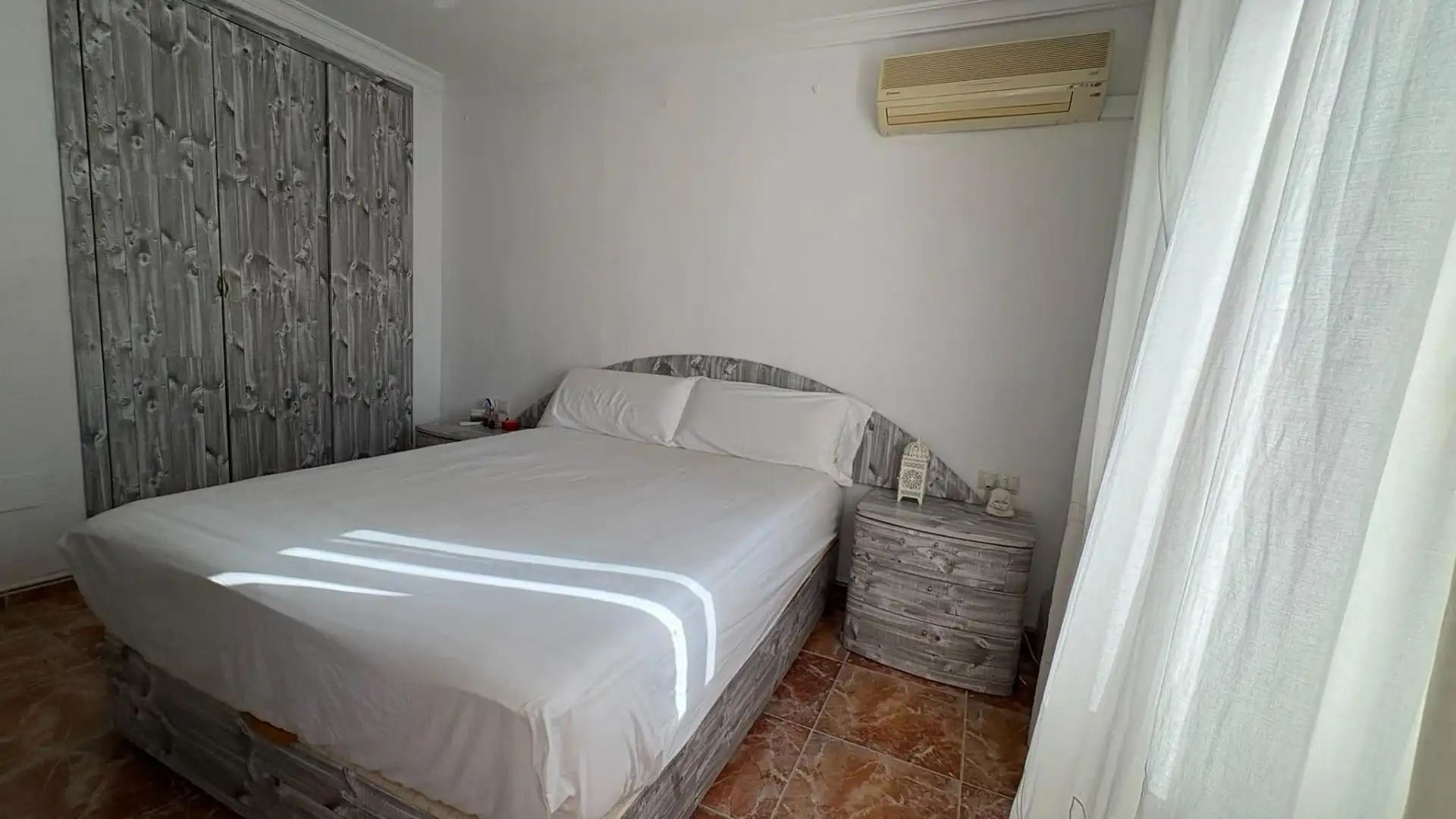 Habitación de Piso de alquiler en Málaga con Aire acondicionado, Amueblado y Balcón
