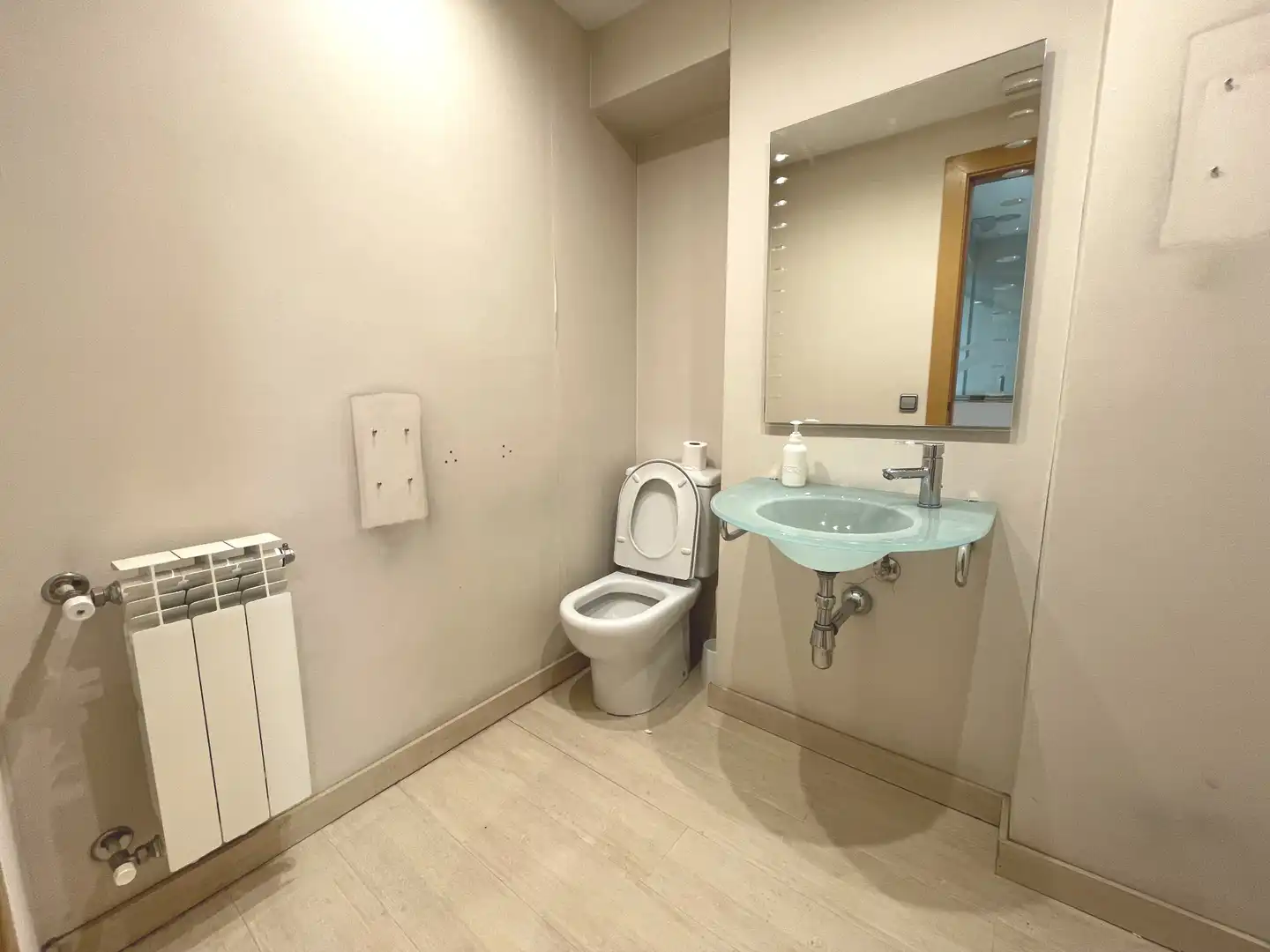 Baño de Piso en venta en Salamanca con Terraza y Balcón