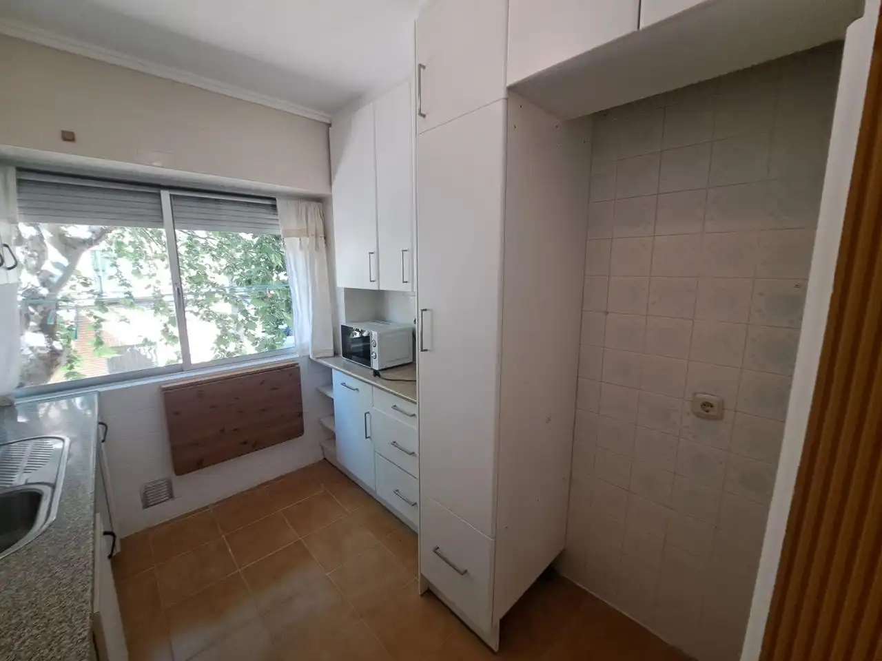 Kitchen of Flat for sale in Zaragoza  with Air Conditioner, Heating and Parquet flooring