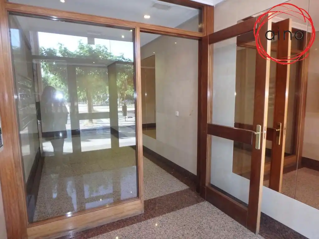 Piso de alquiler en  Pamplona / Iruña con Calefacción, Terraza y Balcón