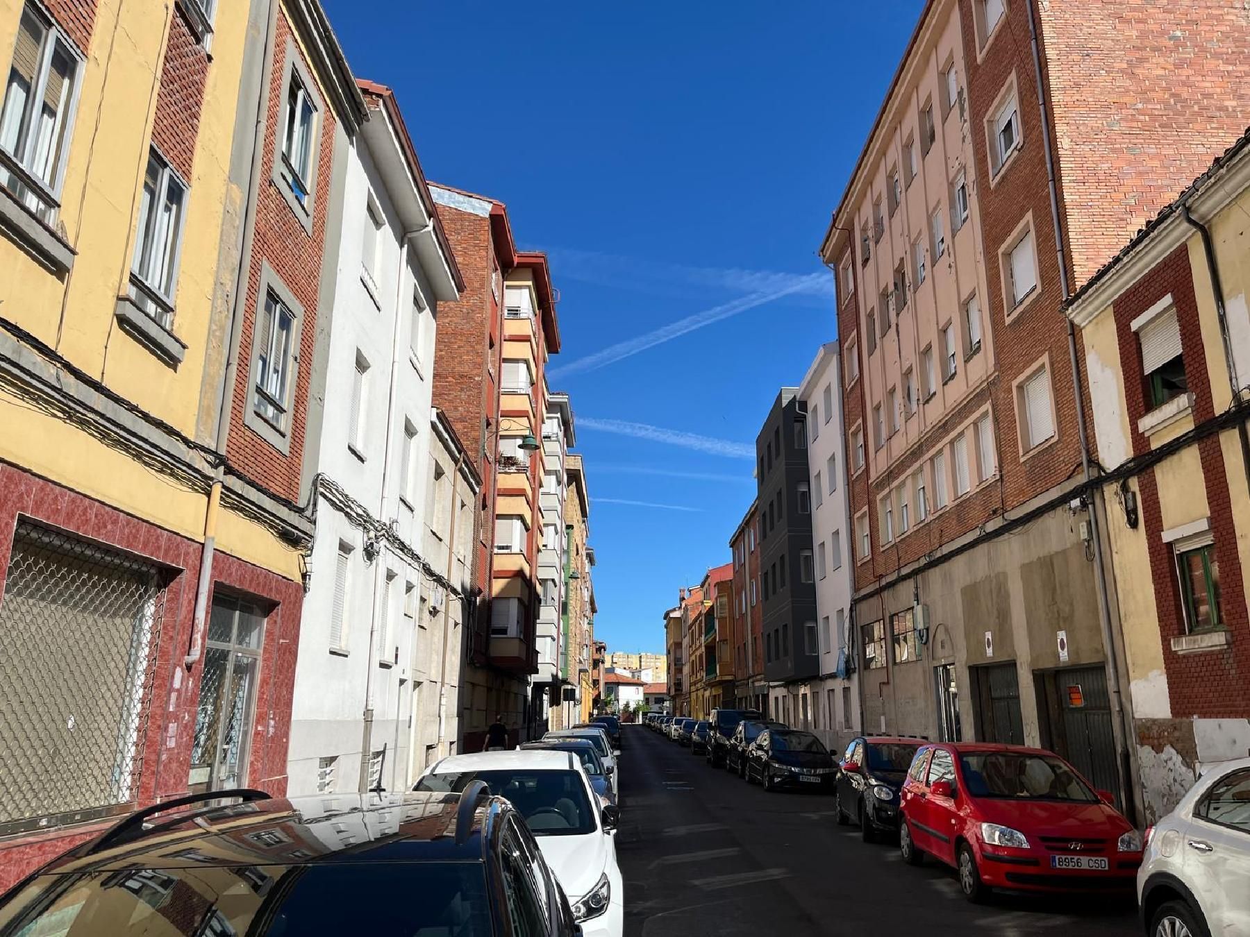 Exterior view of House or chalet for sale in León Capital 