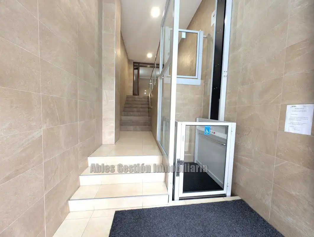 Piso en venta en Oviedo  con Calefacción, Parquet y Terraza