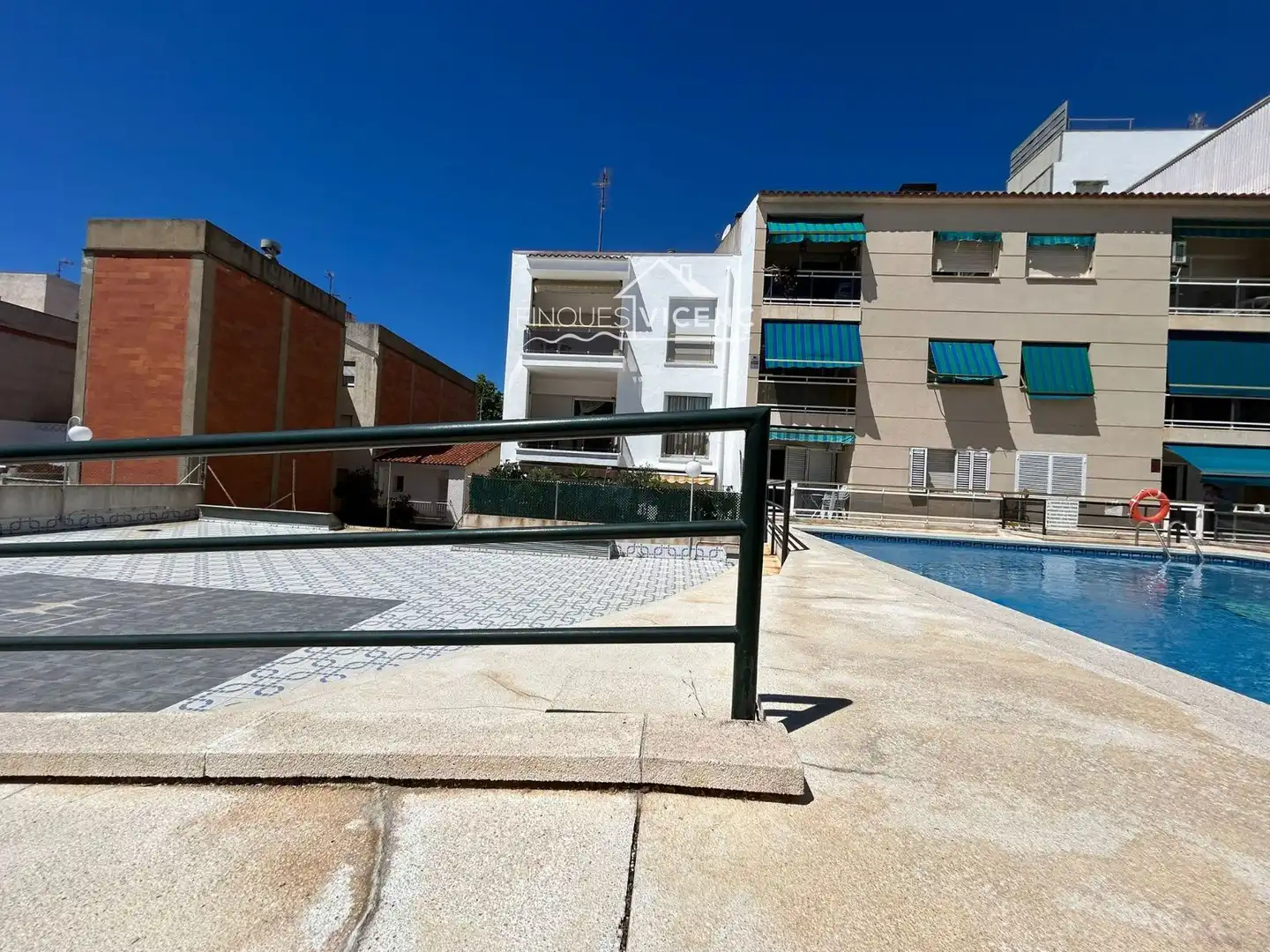 Vista exterior de Pis en venda en Calafell amb Terrassa, Piscina i Piscina comunitària