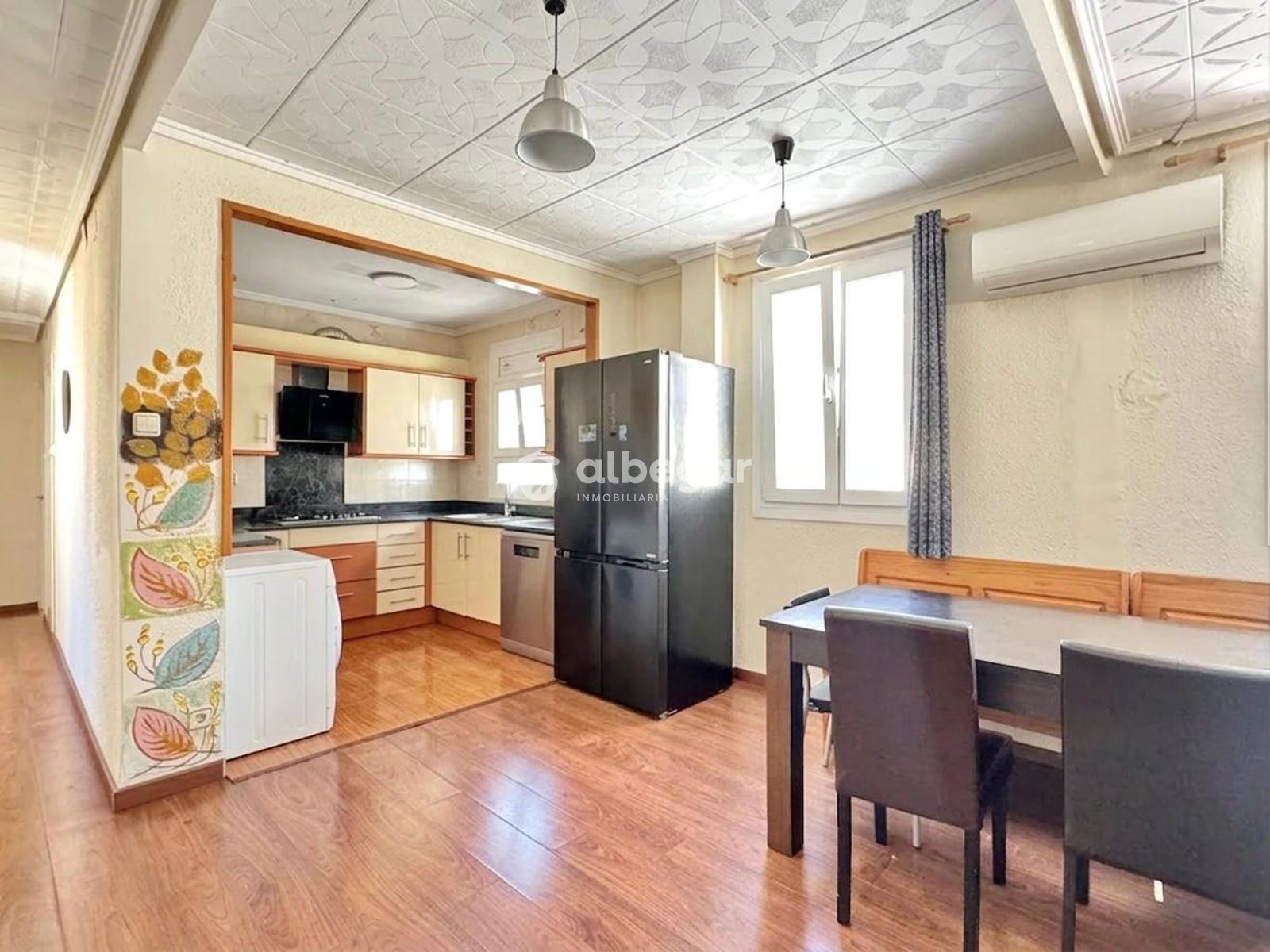 Kitchen of Flat for sale in  Valencia Capital  with Air Conditioner, Terrace and Furnished