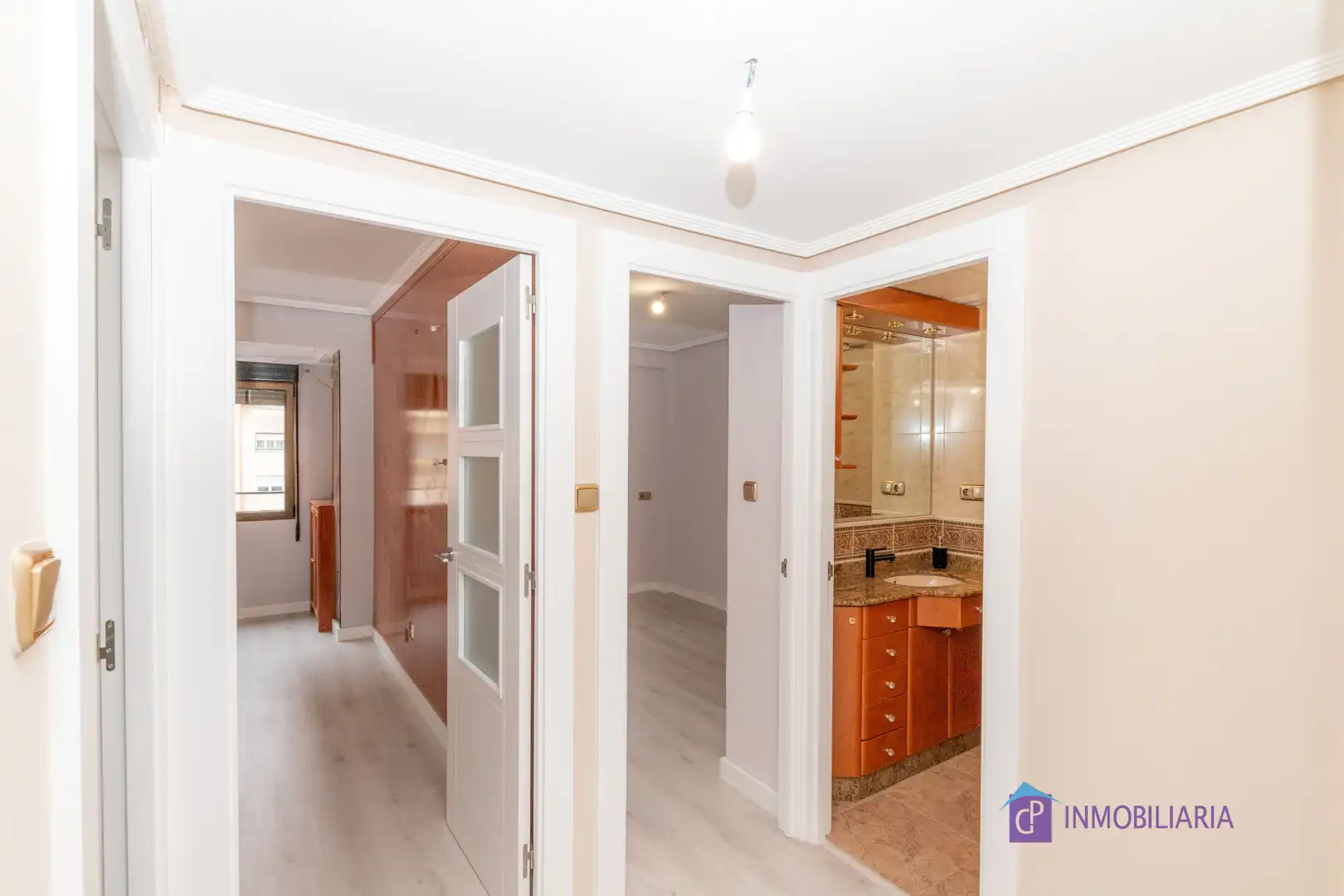 Flat for sale in Zaragoza  with Air Conditioner, Heating and Oven