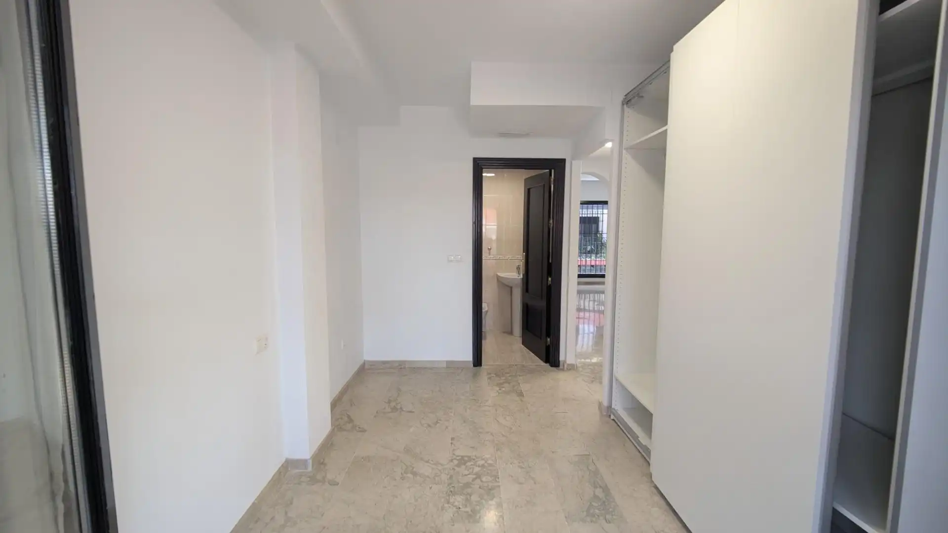Habitación de Piso en venta en La Zubia con Aire acondicionado, Calefacción y Terraza