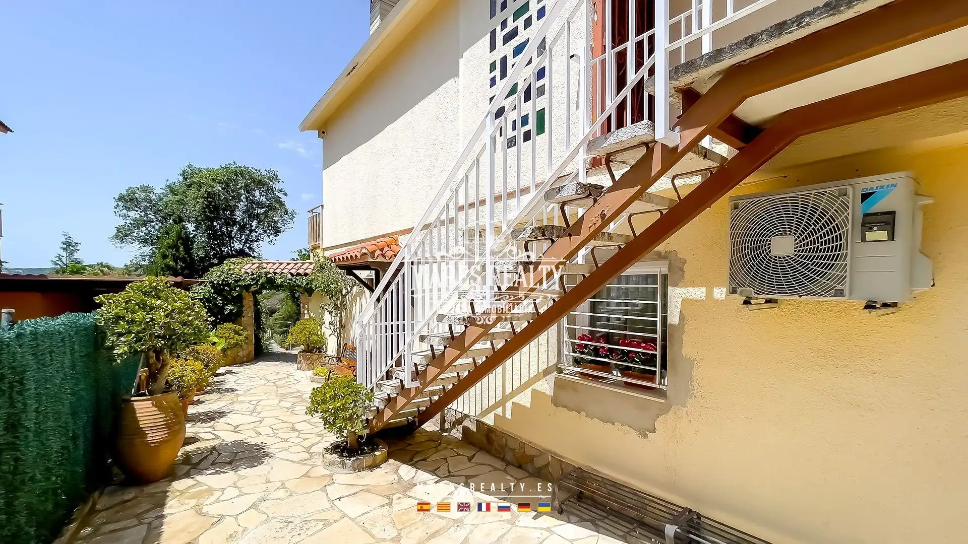 Außenansicht von Haus oder Chalet zum Verkauf in Lloret de Mar mit Klimaanlage, Heizung und Privatgarten