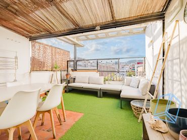 Penthouse mit Aufzug zum Verkauf in Eixample