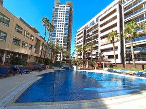 Piscina de Apartament en venda en  Barcelona Capital amb Aire condicionat, Traster i Balcó
