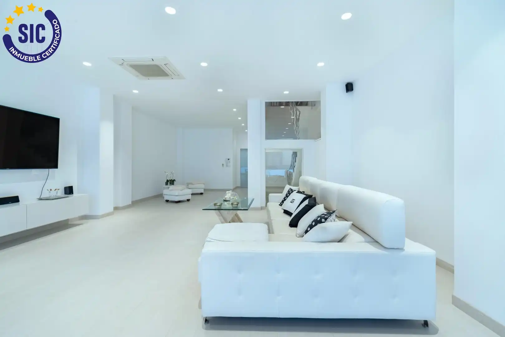 Sala de estar de Edificio en venta en Castellón de la Plana / Castelló de la Plana