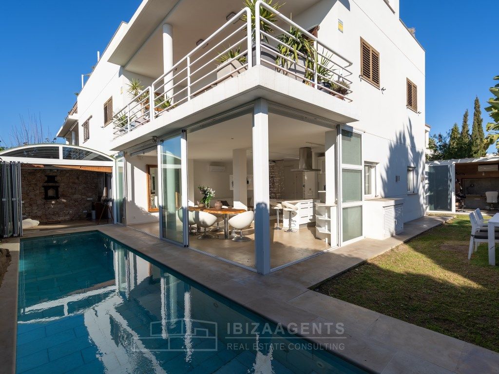 Exterior view of Planta baja for sale in Santa Eulària des Riu  with Air Conditioner, Private garden and Swimming Pool