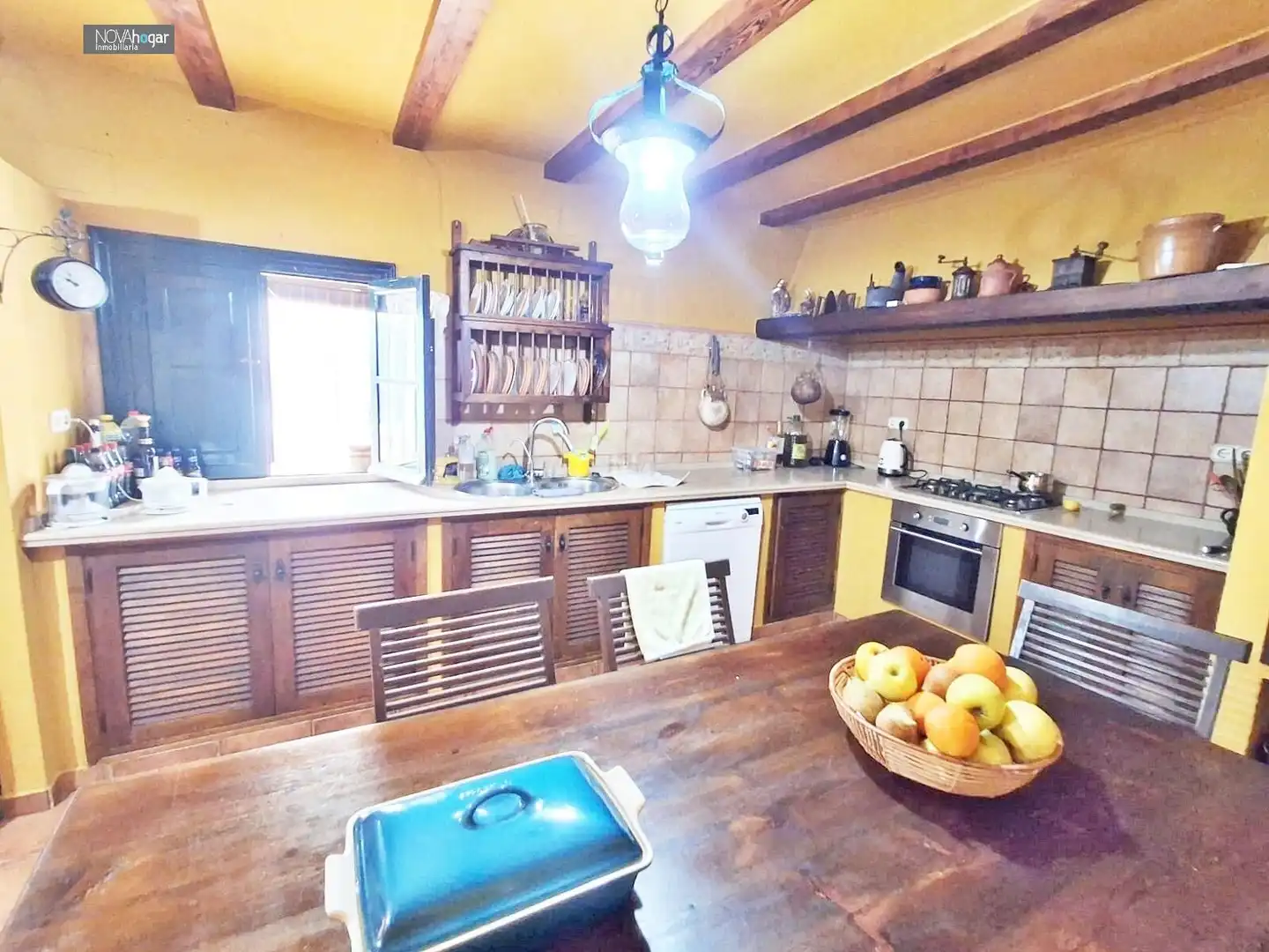 Cuina de Finca rústica en venda en Málaga amb Aire condicionat, Calefacció i Jardí privat