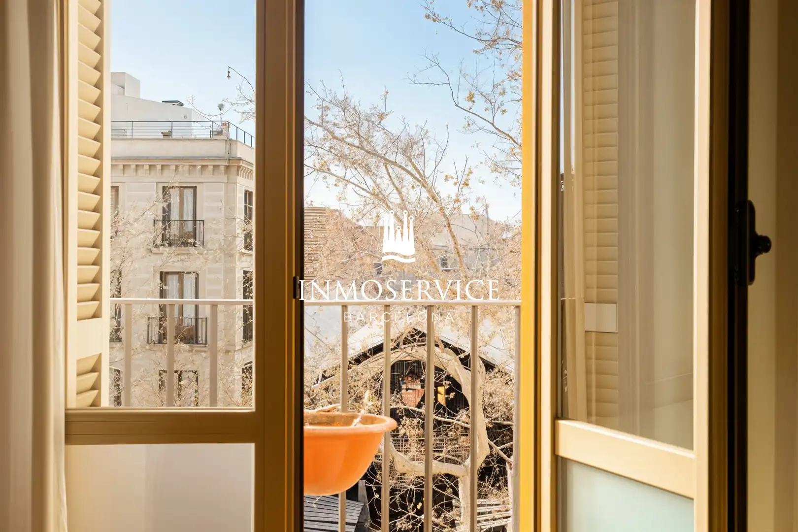 Terrasse von Wohnung zum Verkauf in Barcelona mit Heizung, Parkett und Abstellraum