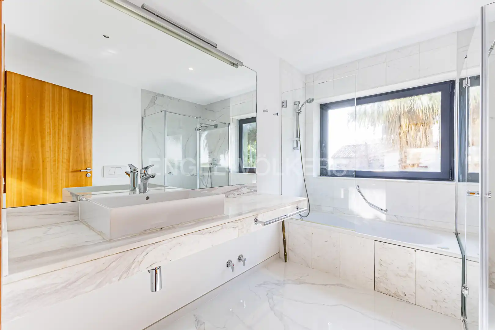 Bathroom of Houses for sale in Sant Cugat del Vallès  with Air Conditioner, Heating and Private garden
