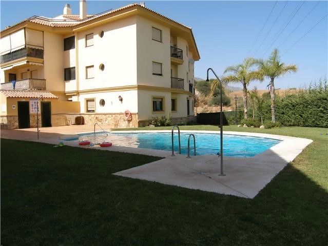 Piscina de Pis en venda en Fuengirola amb Terrassa i Piscina comunitària