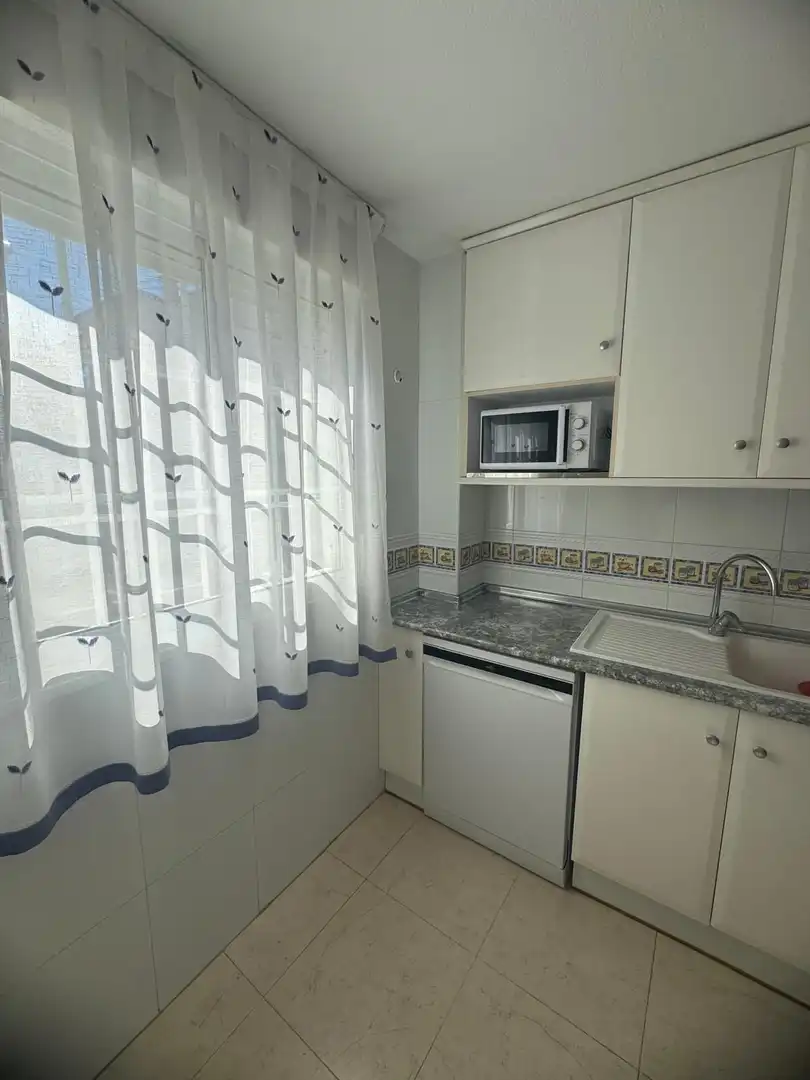 Casa o xalet de lloguer a Pilar de la Horadada, Alicante