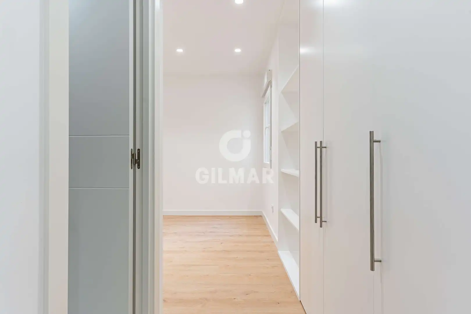 Flat for sale in Madrid  with Heating