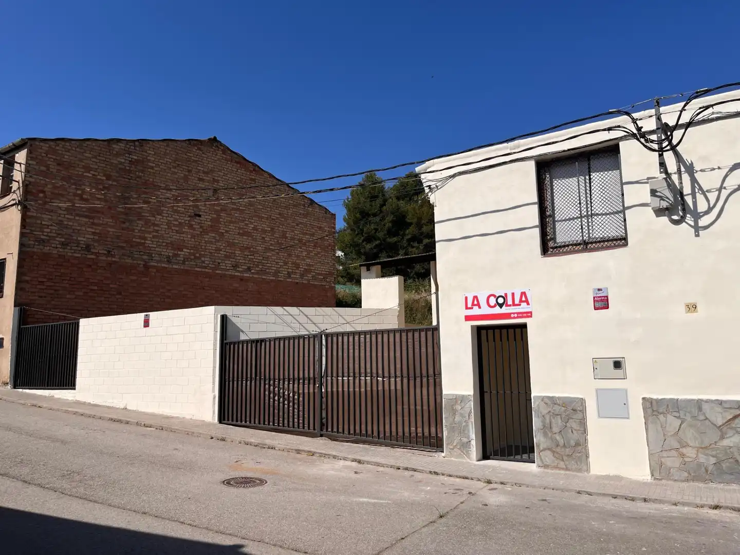 Vista exterior de Local de lloguer en Sant Llorenç Savall