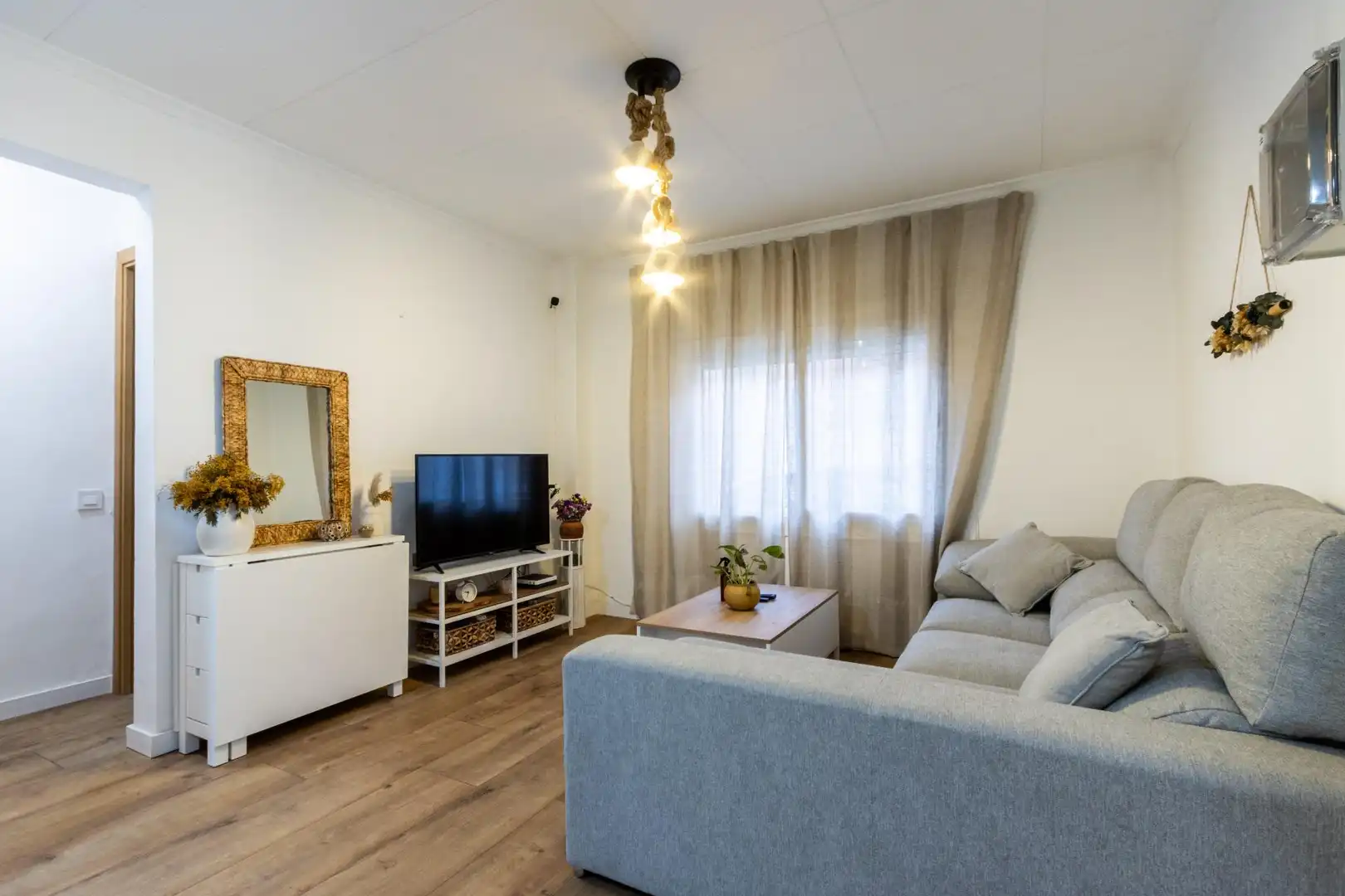 Sala d'estar de Pis en venda en Sabadell amb Parquet i Traster