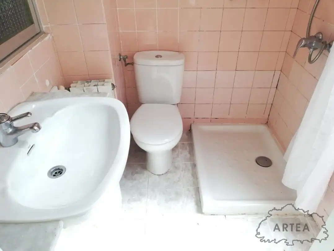 Baño de Piso de alquiler en Bilbao  con Calefacción, Horno y Lavadora