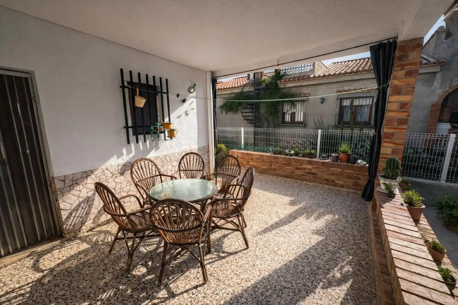 Terrace of Houses for sale in Oliva  with Private garden, Terrace and Storage room
