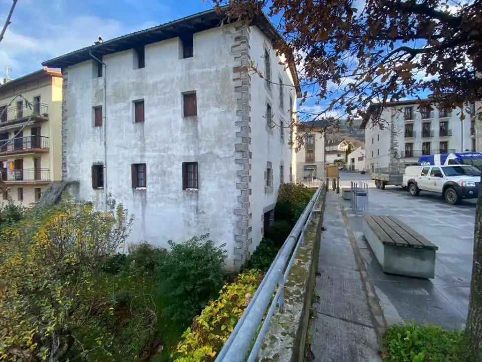Vista exterior de Casa o xalet en venda en Berastegi amb Jardí privat i Traster