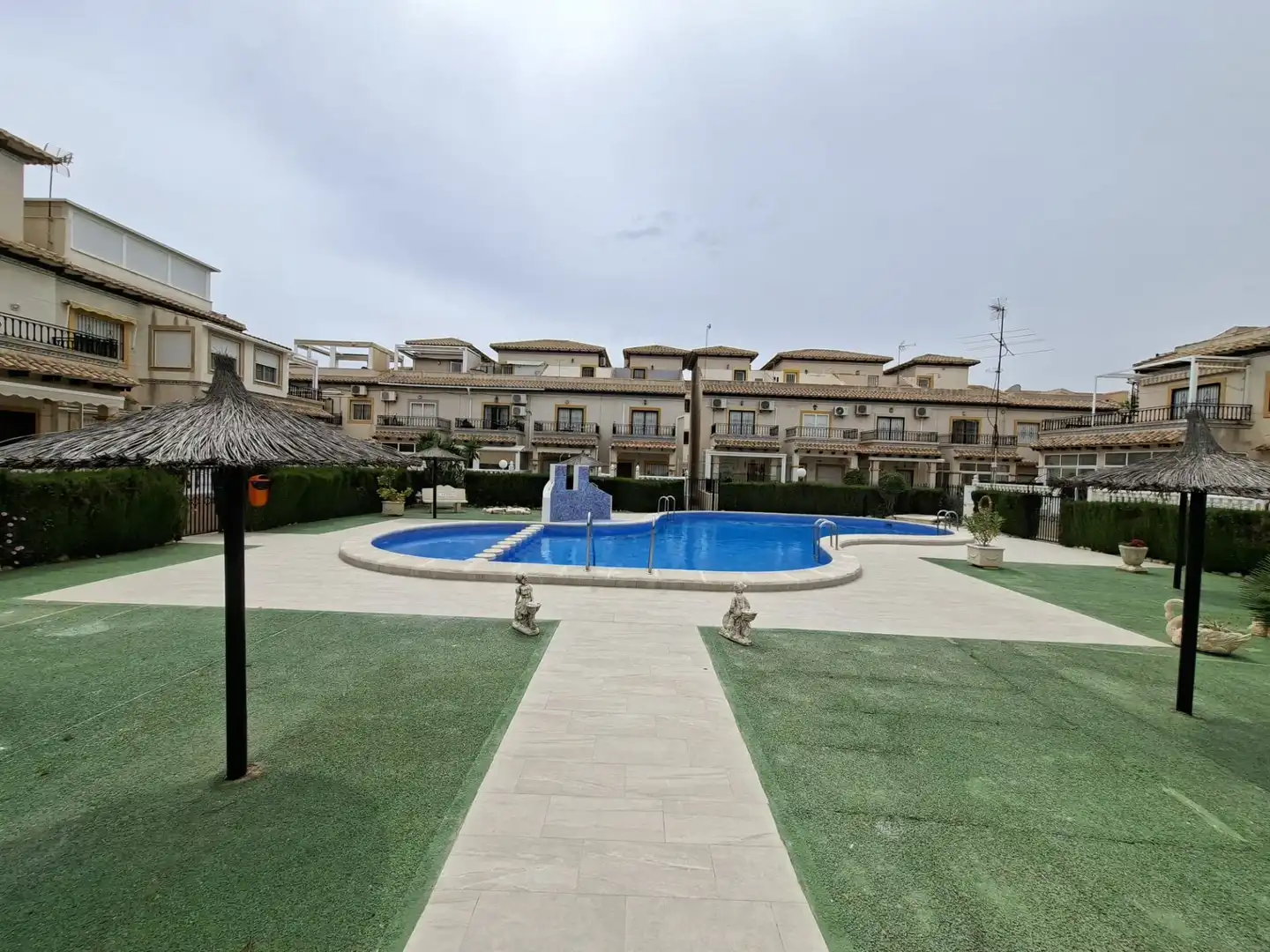 Bungalow with pool for sale in Orihuela Costa, imagen 25