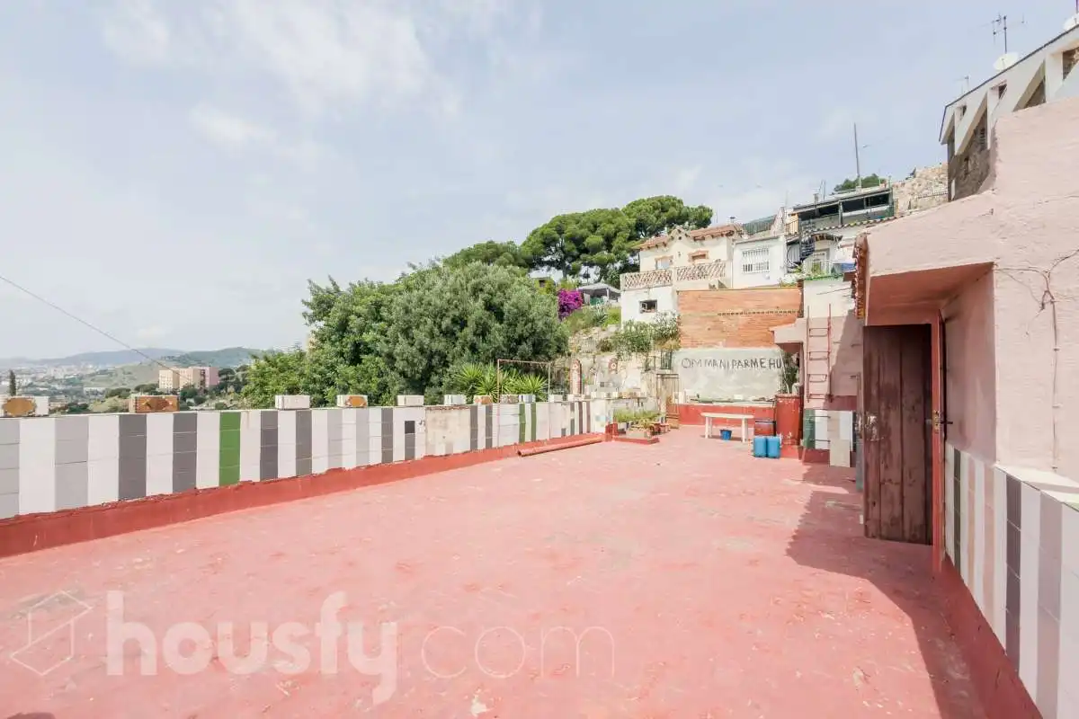 Exterior view of Houses for sale in Santa Coloma de Gramenet  with Heating, Private garden and Terrace