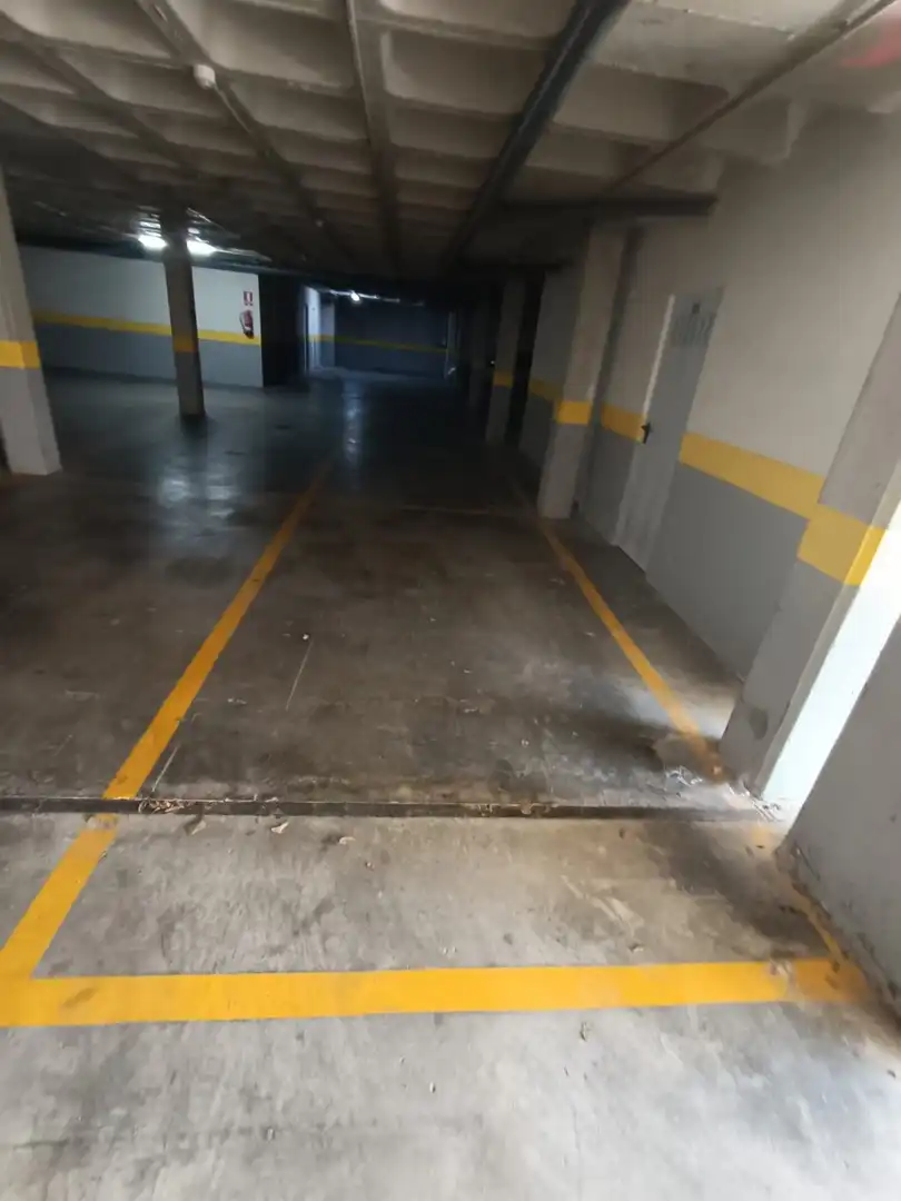 Aparcament de Pis en venda en Paterna amb Aire condicionat, Calefacció i Jardí privat