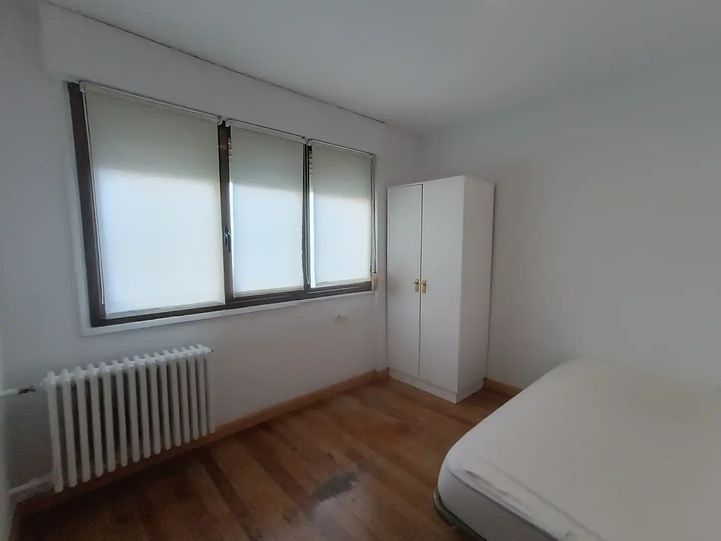 Bedroom of Flat for share in  Pamplona / Iruña  with Furnished