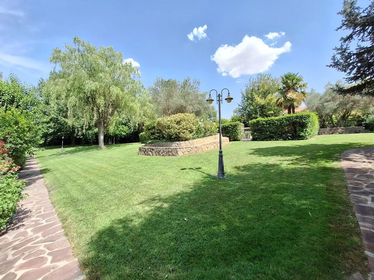 Jardí de Casa adosada en venda en Quijorna amb Calefacció, Terrassa i Piscina comunitària