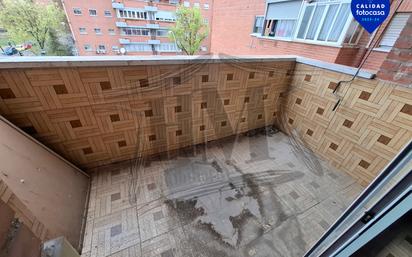 Balcony of Flat for sale in  Madrid Capital  with Air Conditioner, Heating and Parquet flooring