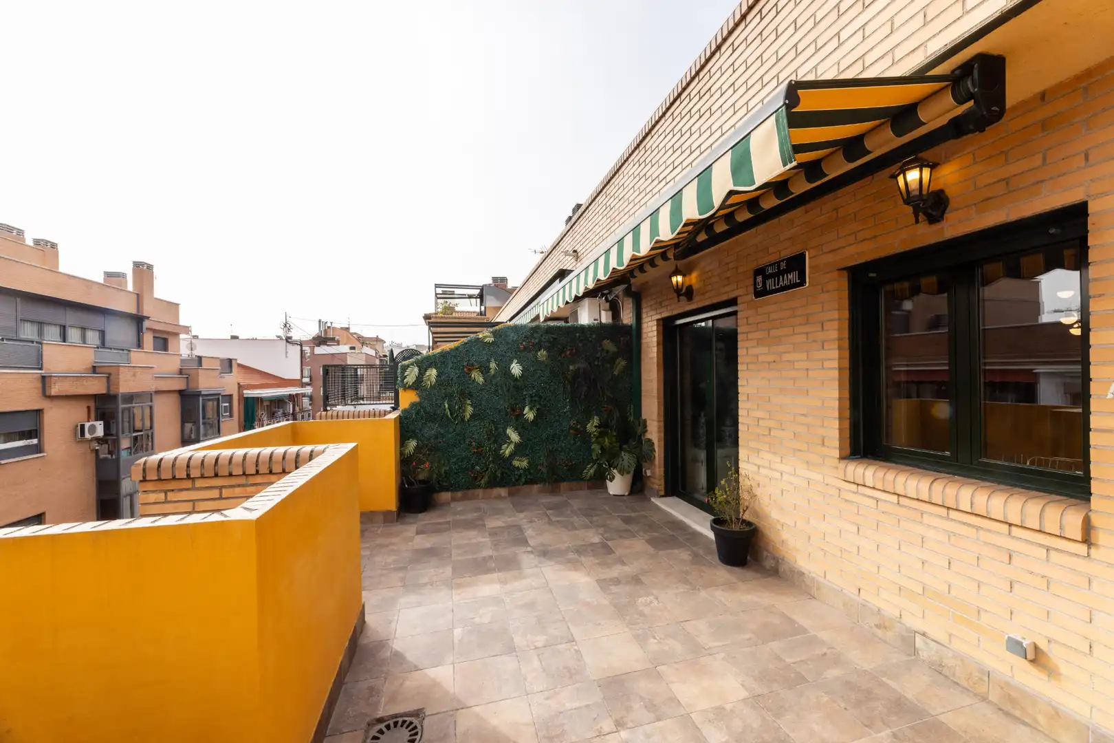 Terrassa de Dúplex en venda en Madrid amb Terrassa, Traster i Moblat