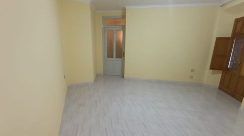 Foto 3 de Piso en venta en Isaac Peral, Centro ciudad, Linares
