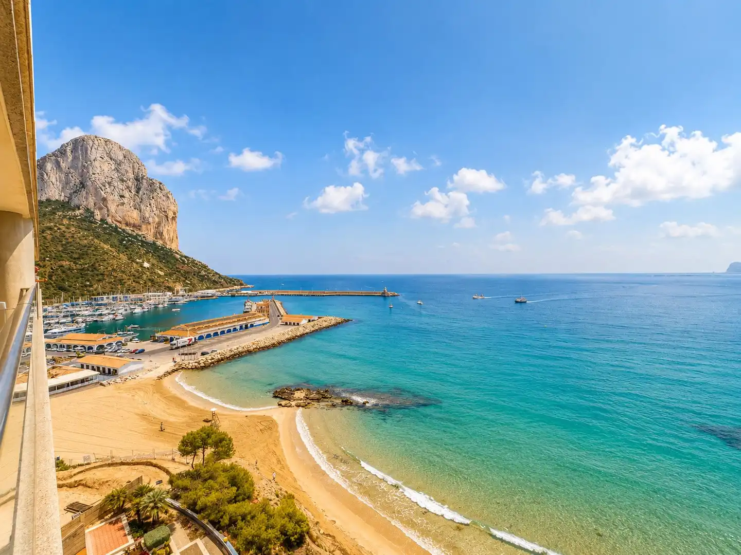 Vista exterior de Apartamento en venta en Calpe / Calp con Aire acondicionado, Calefacción y Jardín privado