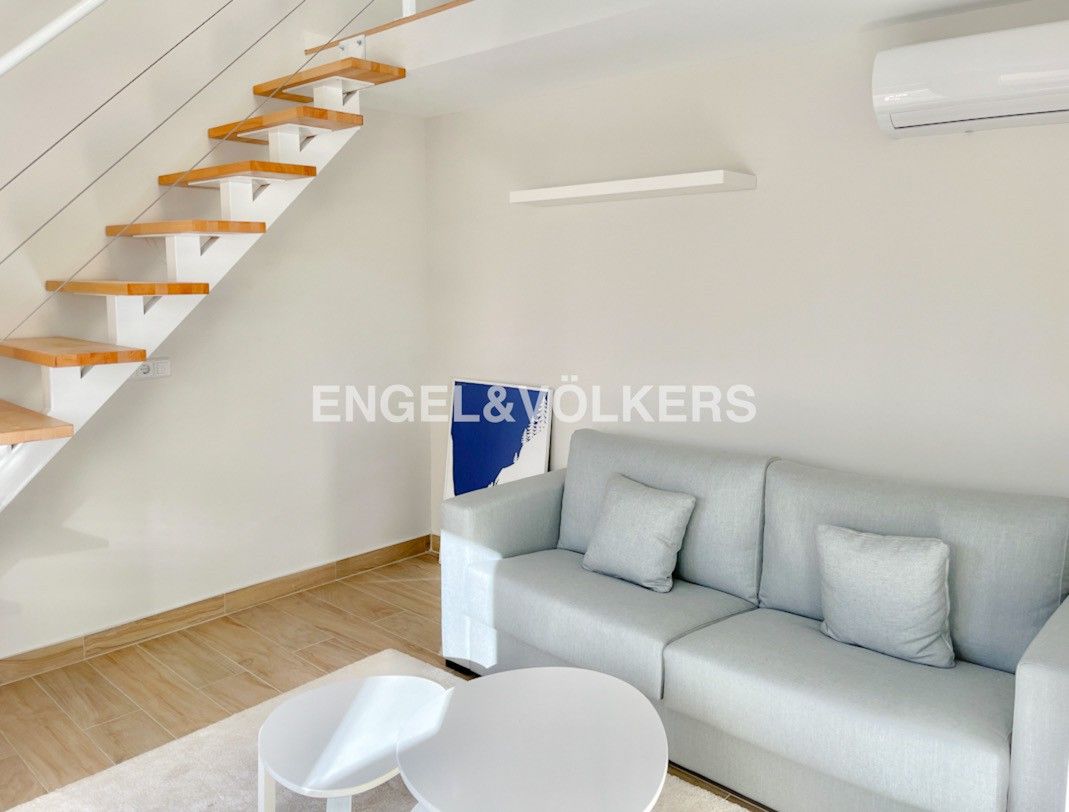 Living room of Apartment to rent in  Madrid Capital  with Air Conditioner, Heating and Furnished