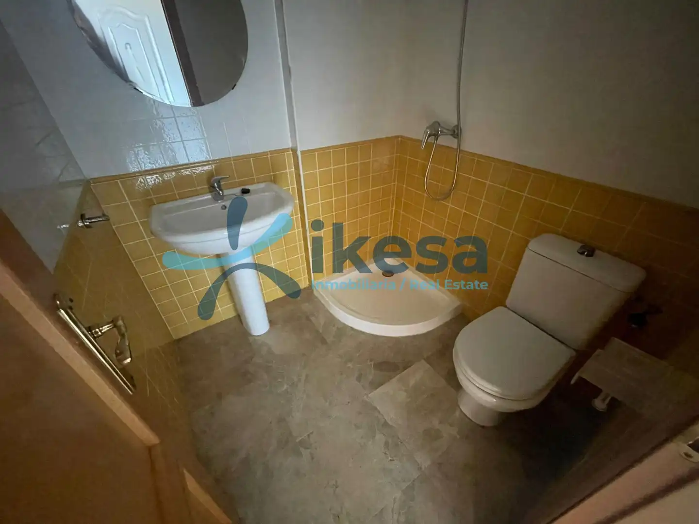 Baño de Casa adosada en venta en Castilleja de la Cuesta con Aire acondicionado