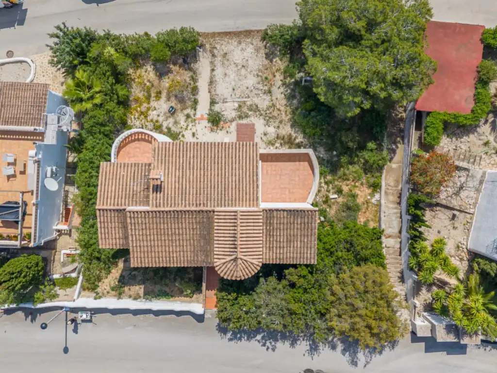 Vista exterior de Casa o xalet en venda en Benitachell / El Poble Nou de Benitatxell amb Aire condicionat, Terrassa i Piscina comunitària