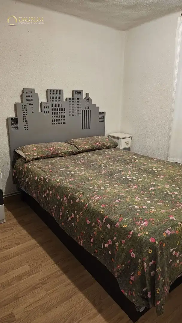Bedroom of Flat for sale in Madrid  with Air Conditioner, Heating and Terrace
