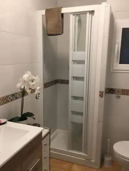 Baño de Piso de alquiler en Sevilla con Aire acondicionado y Amueblado