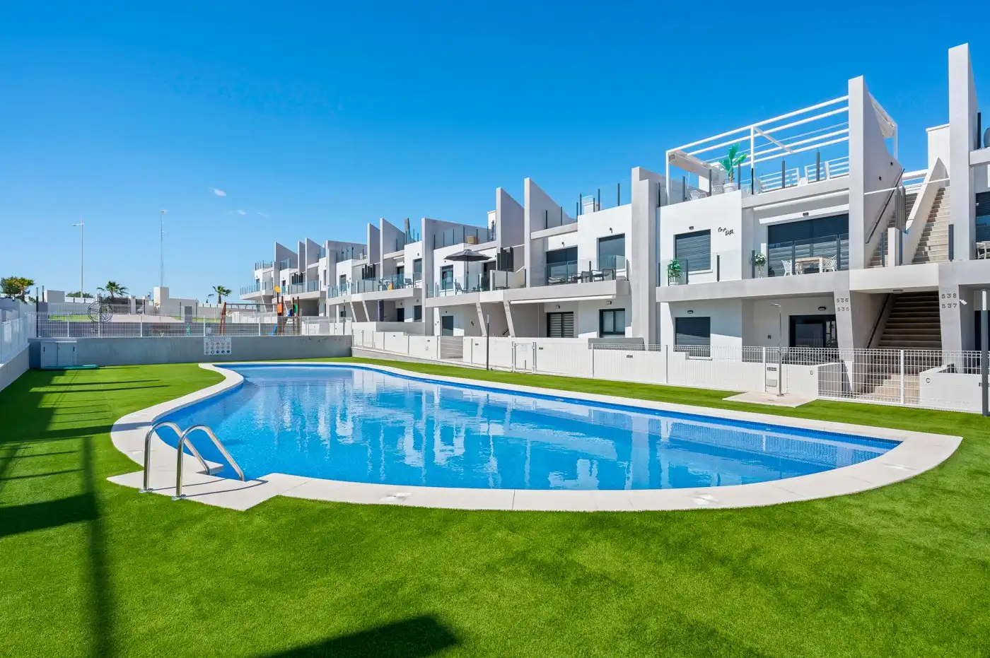 Àtic amb piscina en venda a San Miguel de Salinas
