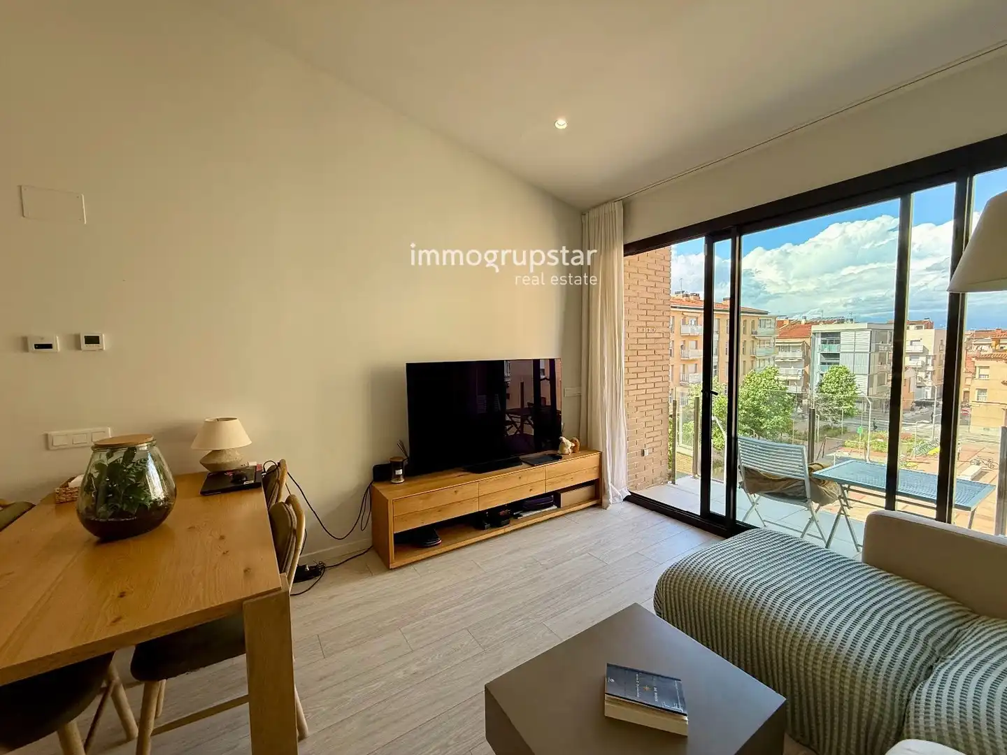 Attic for sale in Santiago, 22, Eixample Sud – Migdia