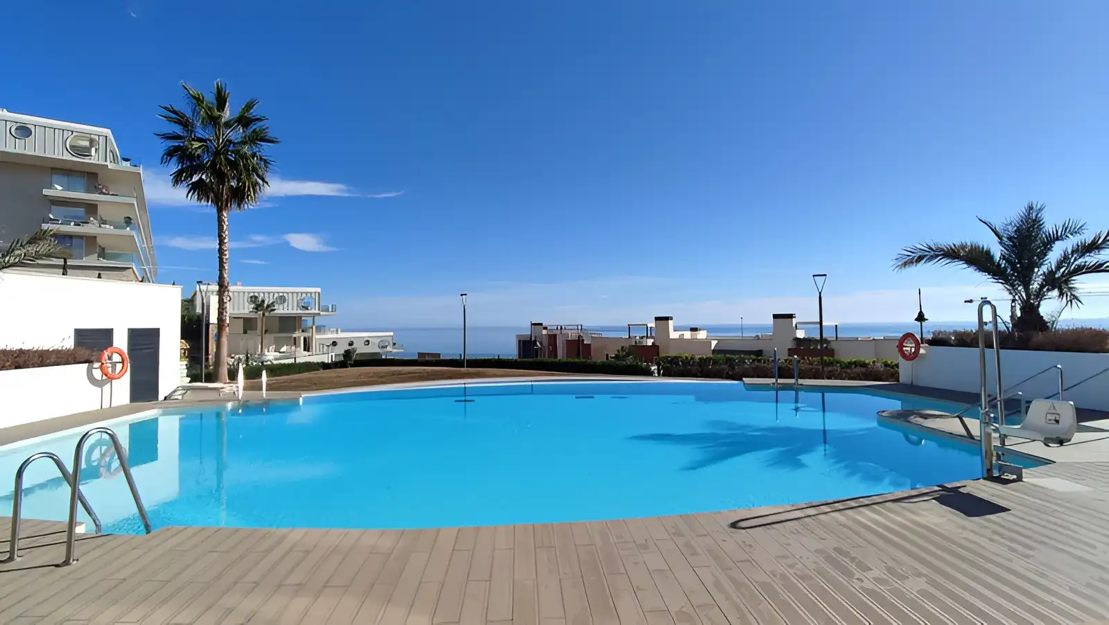 Apartament amb terrassa en venda a Puerto Deportivo, imagen 2