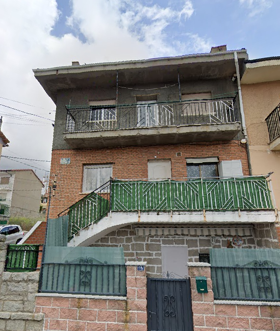 Vista exterior de Piso en venta en Las Navas del Marqués  con Calefacción