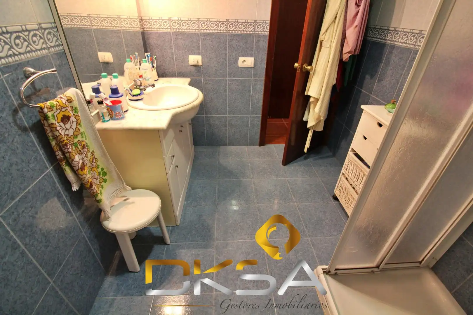 Bathroom of Houses for sale in Eslida  with Private garden, Terrace and Storage room