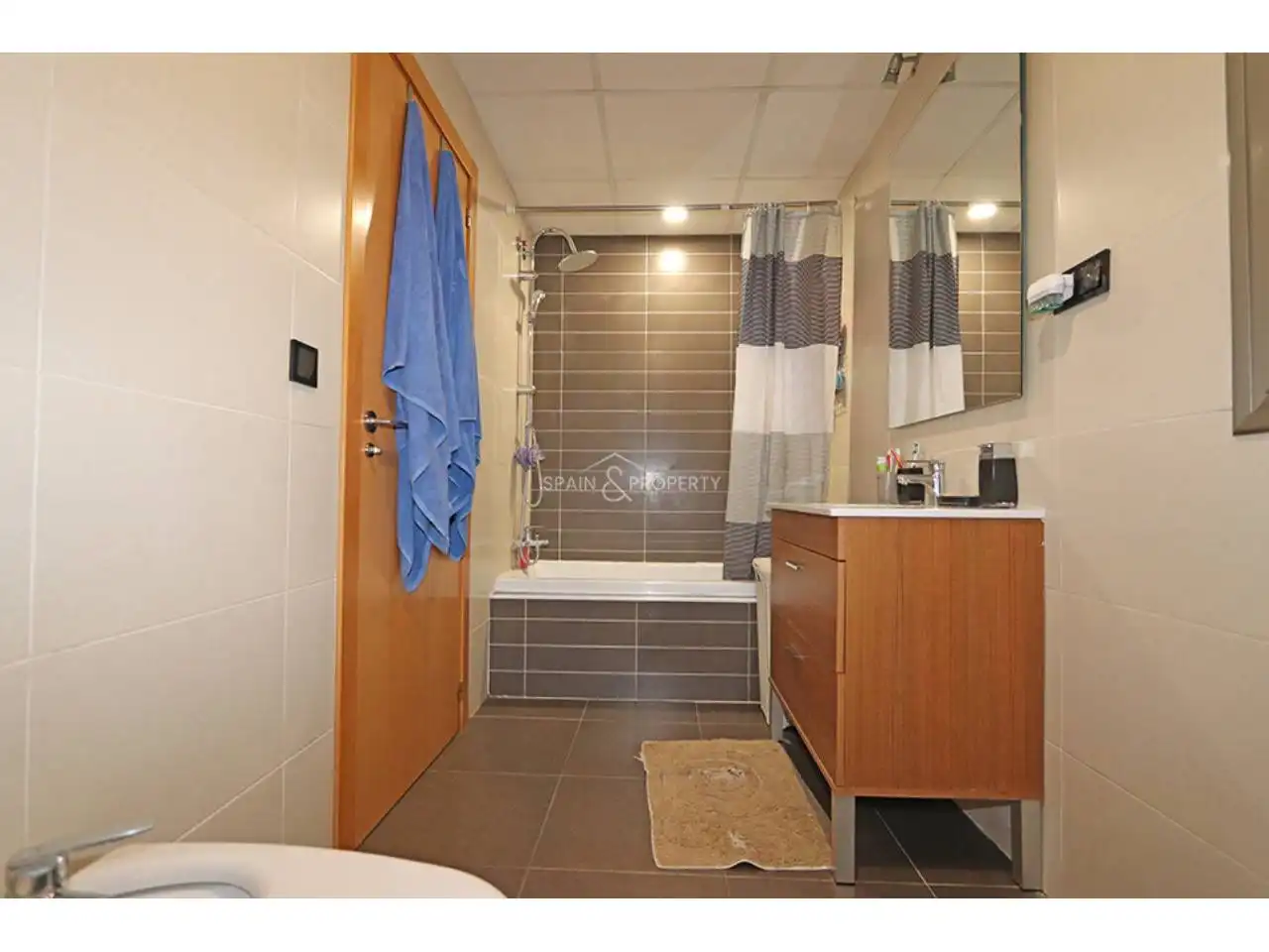 Baño de Piso en venta en Montserrat con Aire acondicionado, Terraza y Piscina comunitaria