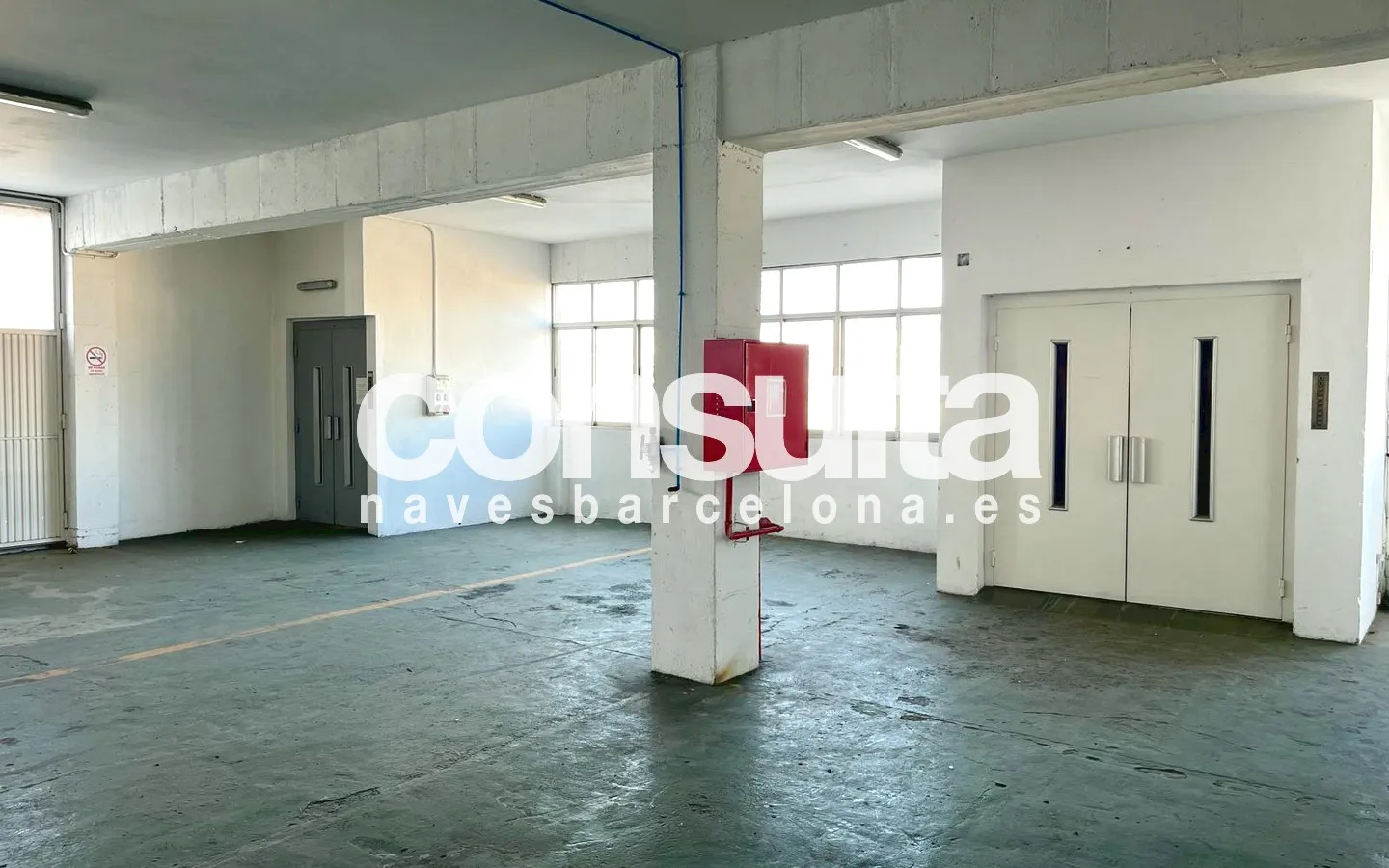 Nau industrial en venda en L'Hospitalet de Llobregat