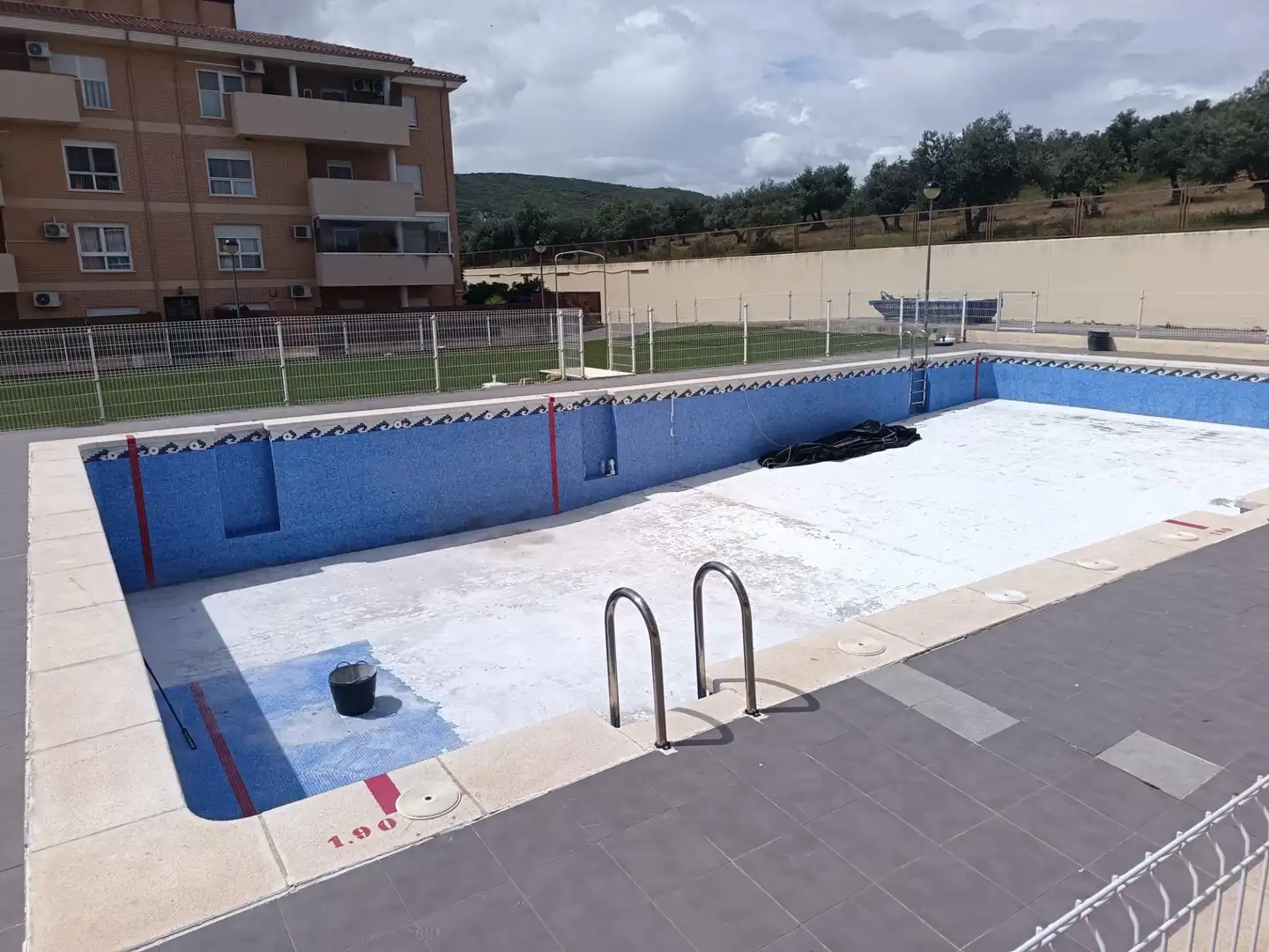 Swimming pool of Flat for sale in Argamasilla de Calatrava  with Heating, Private garden and Terrace